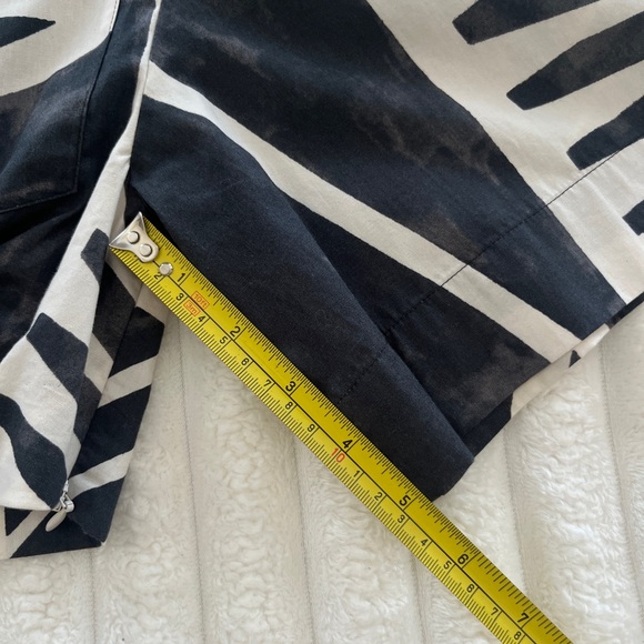 Zara Women’s Black and White Geometric Print Short Sleeve Crop Top Blouse Size S - Picture 10 of 10